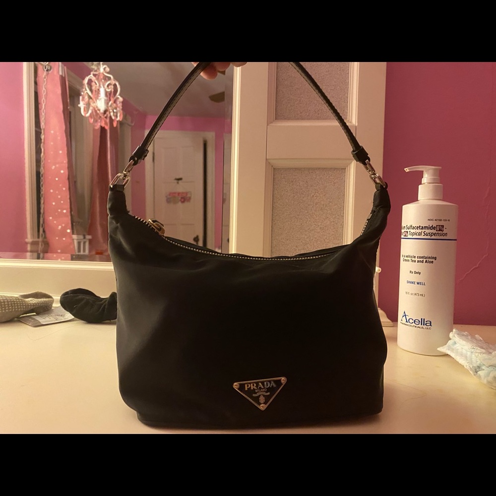 SOLD DO NOT BUY black Prada vintage